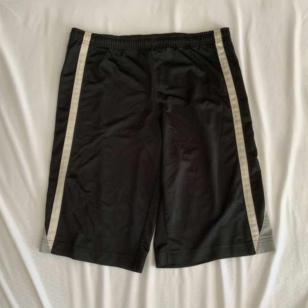 *MUST GO* Nike shorts